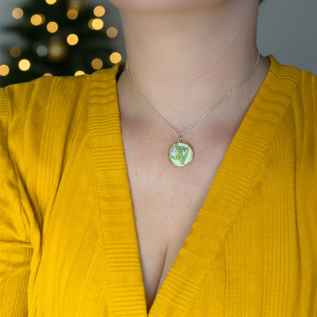 Christmas Tree Biscuit Plate Necklace pendant close-up showing icing detail