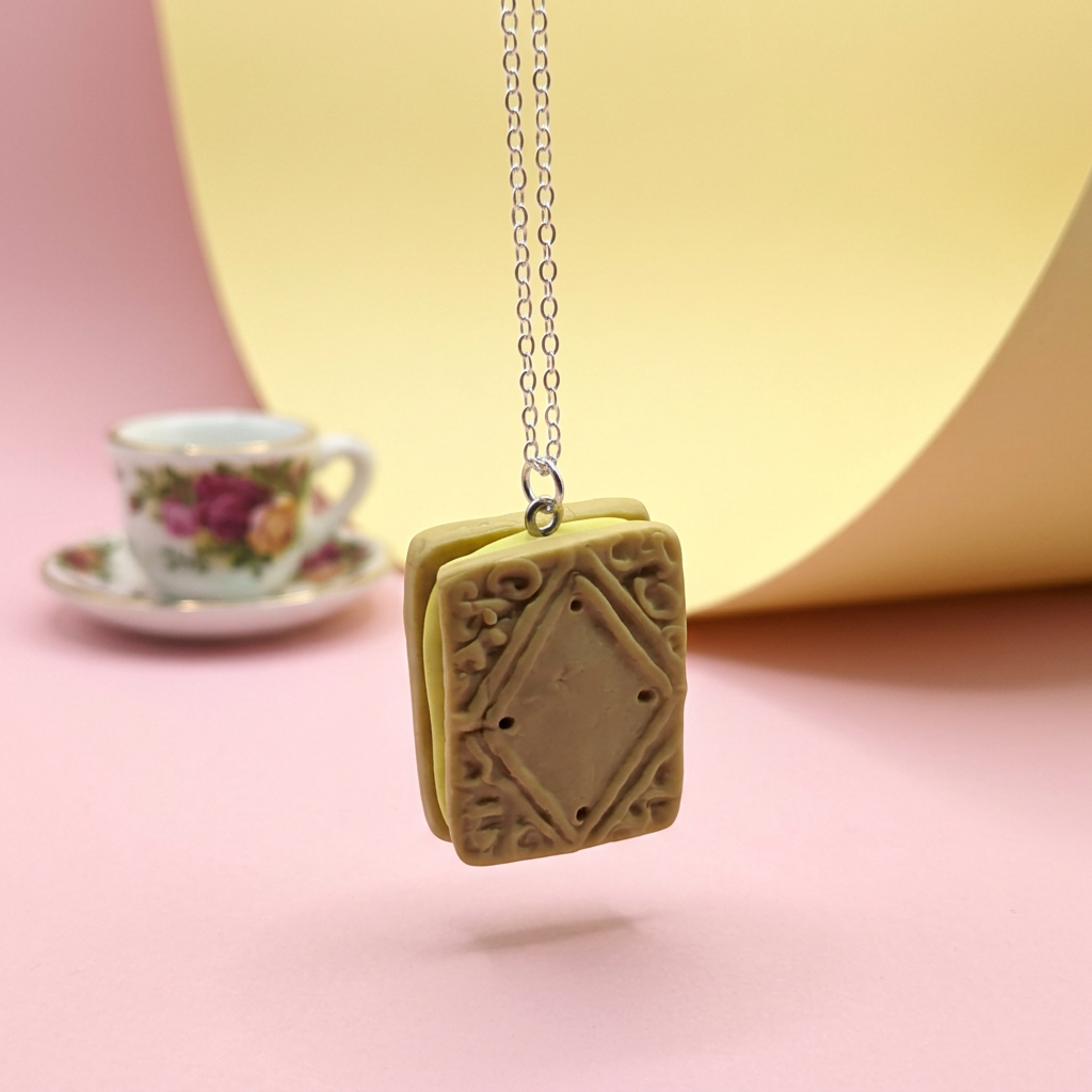 Cute polymer clay food jewellery custard cream biscuit necklace 